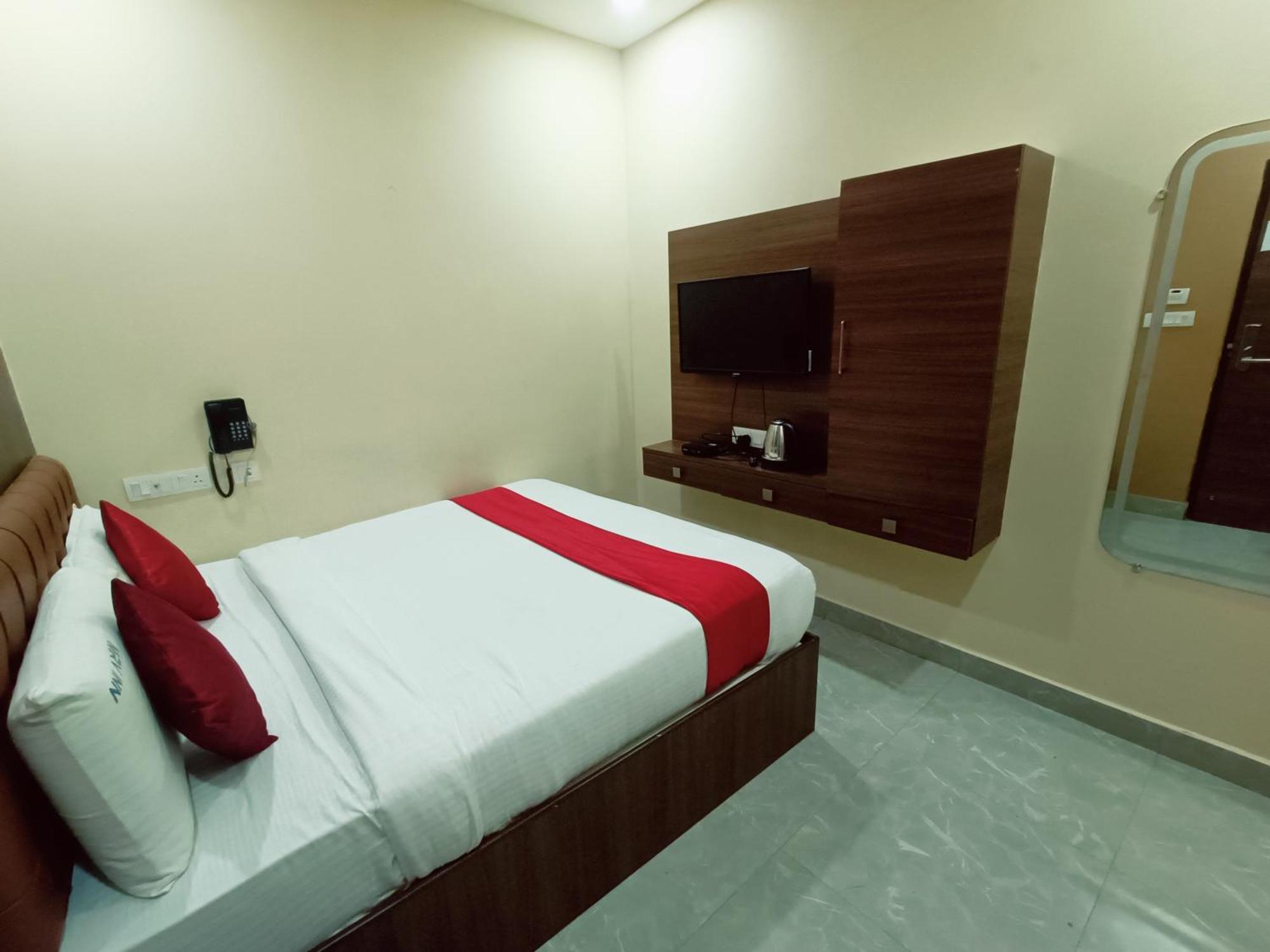 Mrv Inn Triplicane Chennai Exterior photo